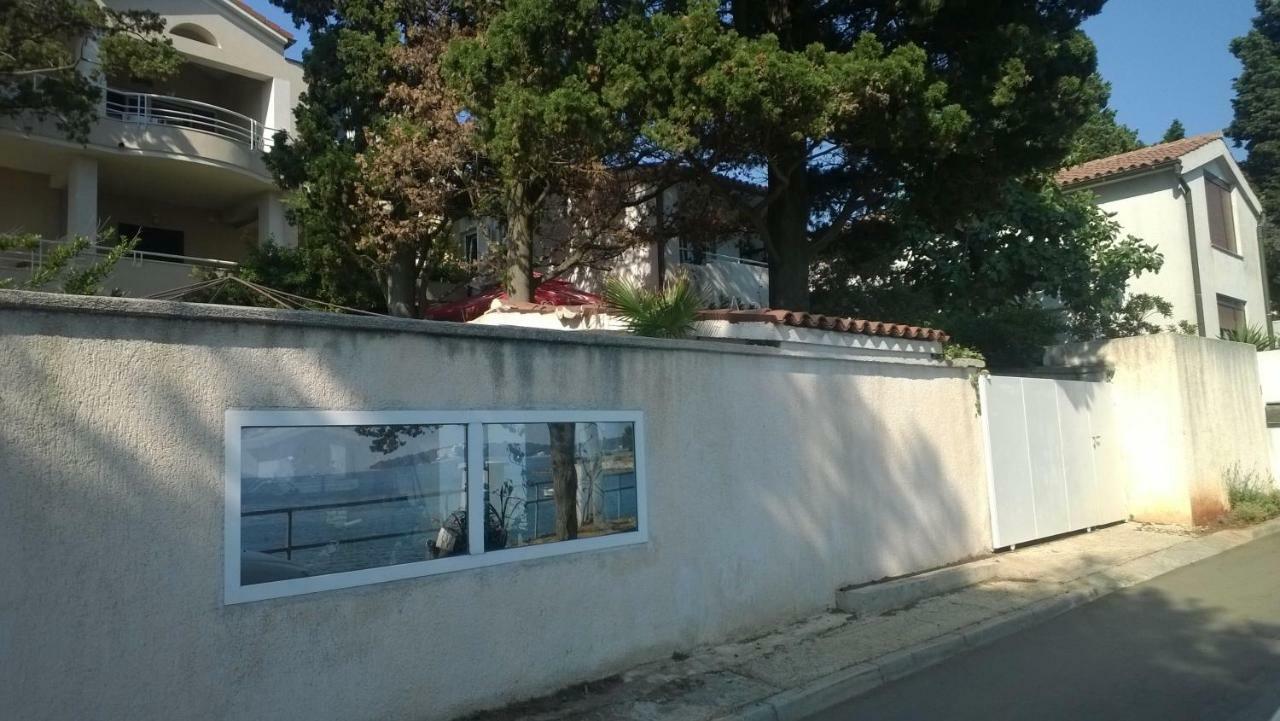 Mare Azzurro Apartments Pula Exterior foto